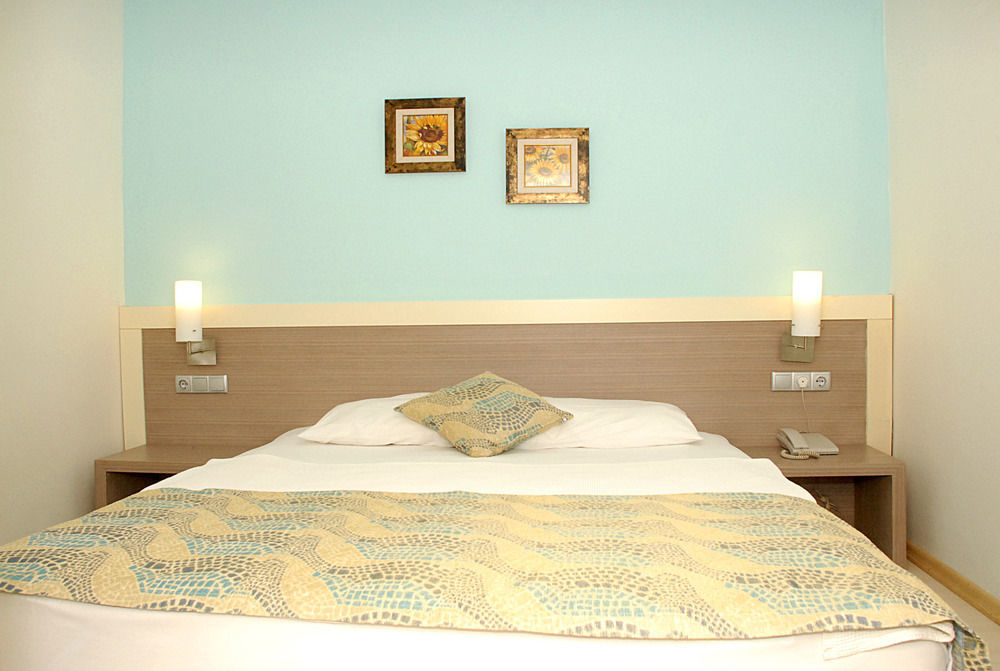 Costa Queen Suites 검벳 외부 사진