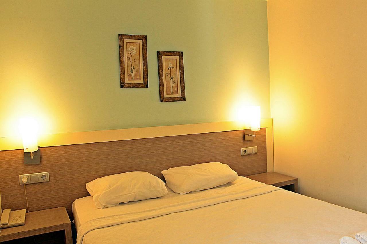 Costa Queen Suites 검벳 외부 사진